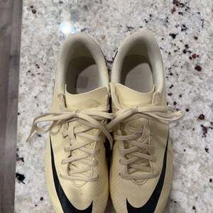 Nike Mercurial Vapor 15 Club FG/MG Lemonade Youth Soccer Cleats